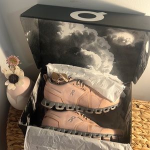 ON Cloud Waterproof Running Shoe in Lunar Rose